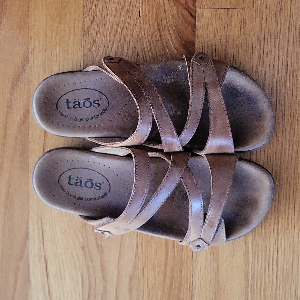Taos Size 6 Brown Leather Sandals